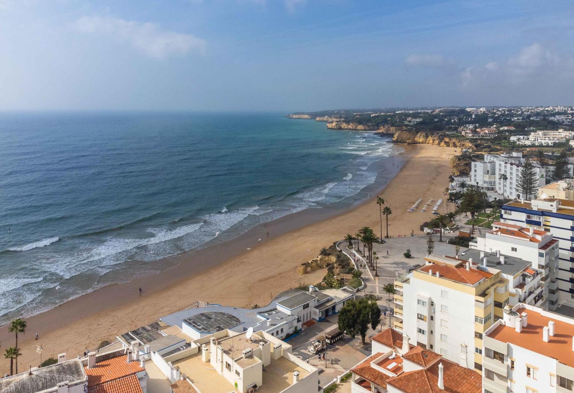 Caravelas 2-Bedroom Apartment With Pool - 50M From The Beach Armação de Pêra Extérieur photo
