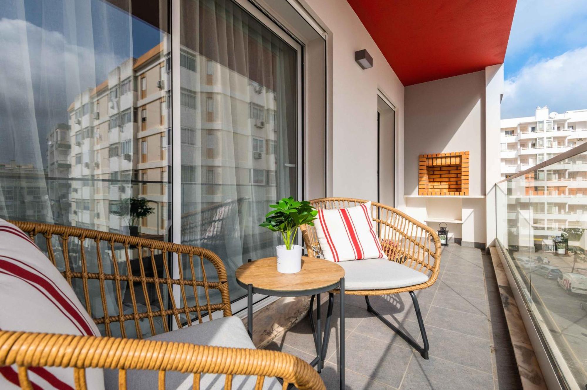 Caravelas 2-Bedroom Apartment With Pool - 50M From The Beach Armação de Pêra Extérieur photo